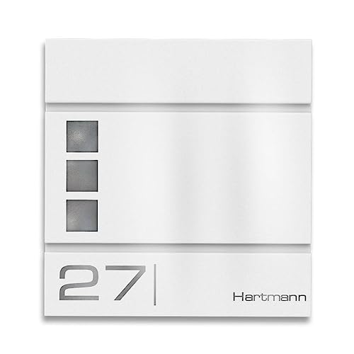 Metzler Briefkasten Weiß Cube - Name & Hausnummer als Lasergravur - in Verkehrsweiß RAL 9016 - Design Wandbriefkasten inkl. Zeitungsfach - Briefkasten mit Fenster - Größe: 37 x 37 x 10,5 cm