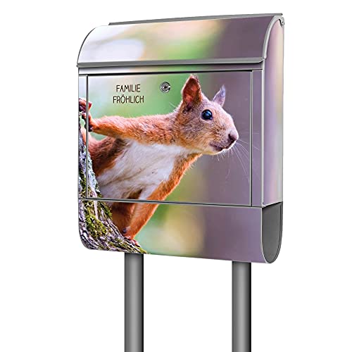 banjado® Briefkasten mit Standfuß personalisierbar Motiv Eichhörnchen - Stand Briefkasten mit Zeitungsfach pulverbeschichtet aus Stahl Silber - Postkasten A4 Einwurf inkl. 2 Schlüssel